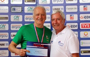 4 COURSES ... 4 TITRES !!!!